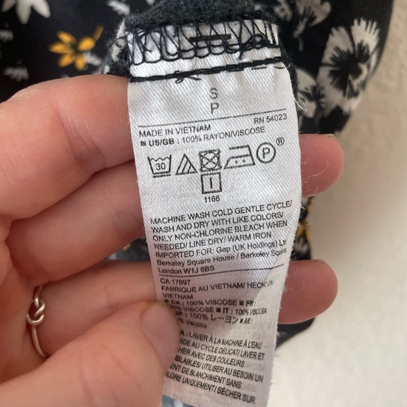 Gap Flowy Sleeveless Top - Picture 5 of 5